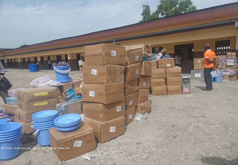 RDC : des kits scolaires distribués à plus de cent écoles à Kinshasa