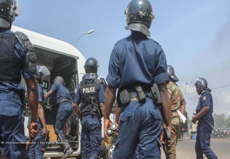 Bénin : trois policiers condamnés à de la prison ferme pour agression