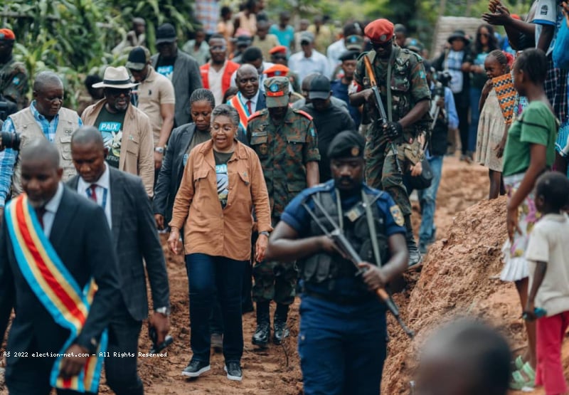 Kwilu : Judith Suminwa vole au secours des déplacés du conflit Teke-Yaka