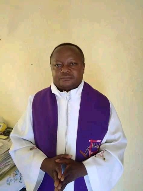 Rutshuru: les  présumés kidnappeurs du curé de la paroisse de Katwe arrêtés