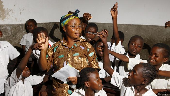 Sud-Kivu : Théo Ngwabije promet des sanctions aux récalcitrants à la gratuité de l'enseignement